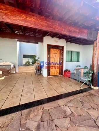 Casa 3 quartos, 1 suíte, bairro Nova Uberlândia