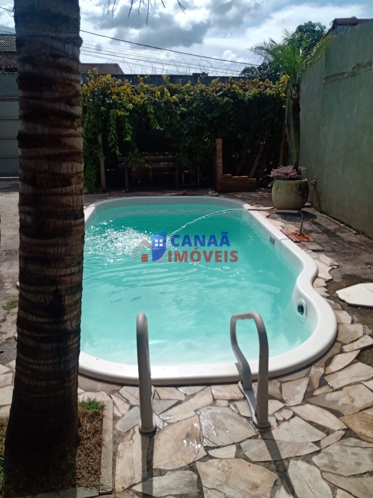 Casa com 3 quartos, 2 suítes, piscina - B: Nova Uberlândia
