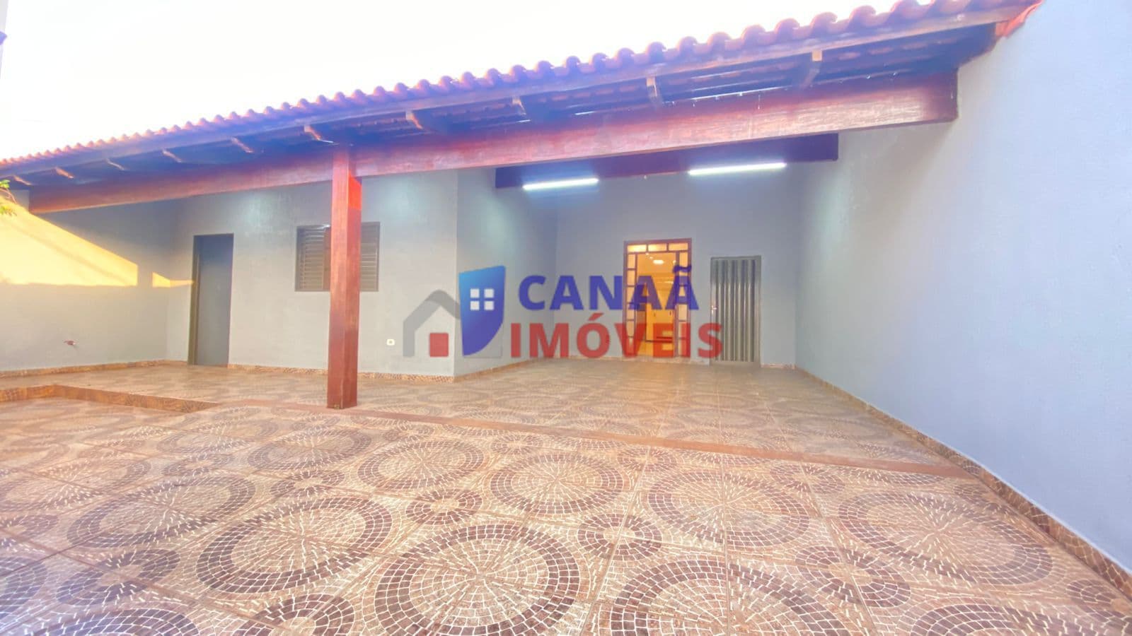 Casa à venda - bairro Planalto em Uberlandia 4 quartos 2 suites.