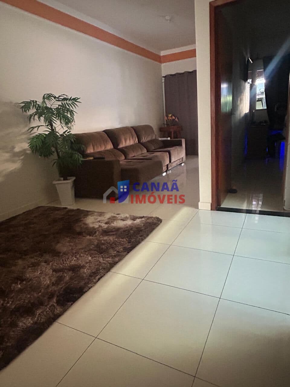 Casa 2 quartos, 1 suíte - bairro Jd Europa
