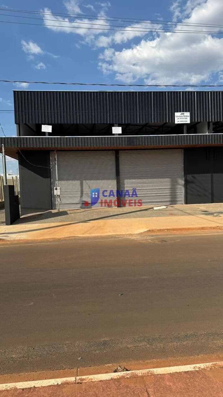 Galpão/Depósito/Armazém em Uberlândia - Novo Mundo