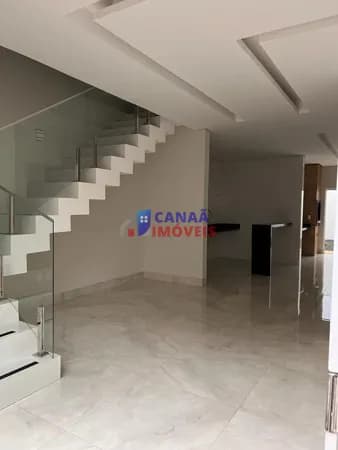 Sobrado 3 quartos 1 suíte c/ fino acabamento bairro Praça Alto Umuarama
