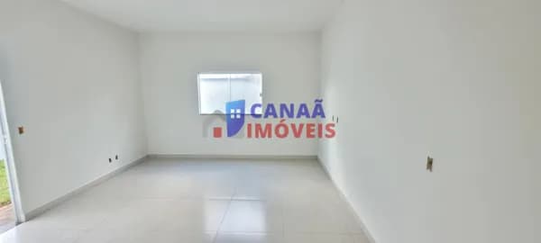 Casa 2 quartos, 1 suíte no bairro alto umuarama, região do aeroporto