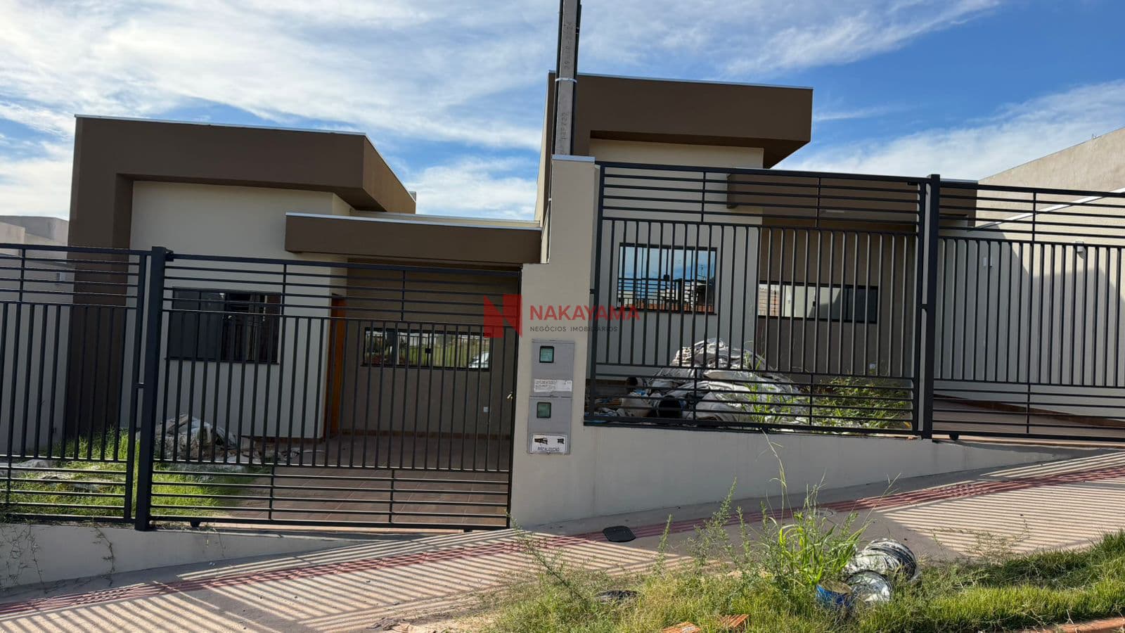 Casa Moderna para Locação no Bairro Colinas com 3 Quartos e Suíte