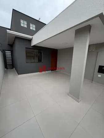 Casa Reformada à Venda no Jardim Santa Rita com Suíte