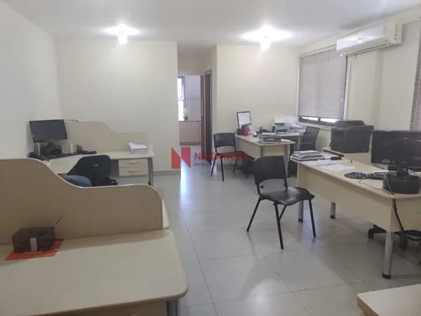 SALA COMERCIAL NA AVENIDA SOUZA NAVES COM 90M² AREA ÚTIL E GARAGEM COBERTA