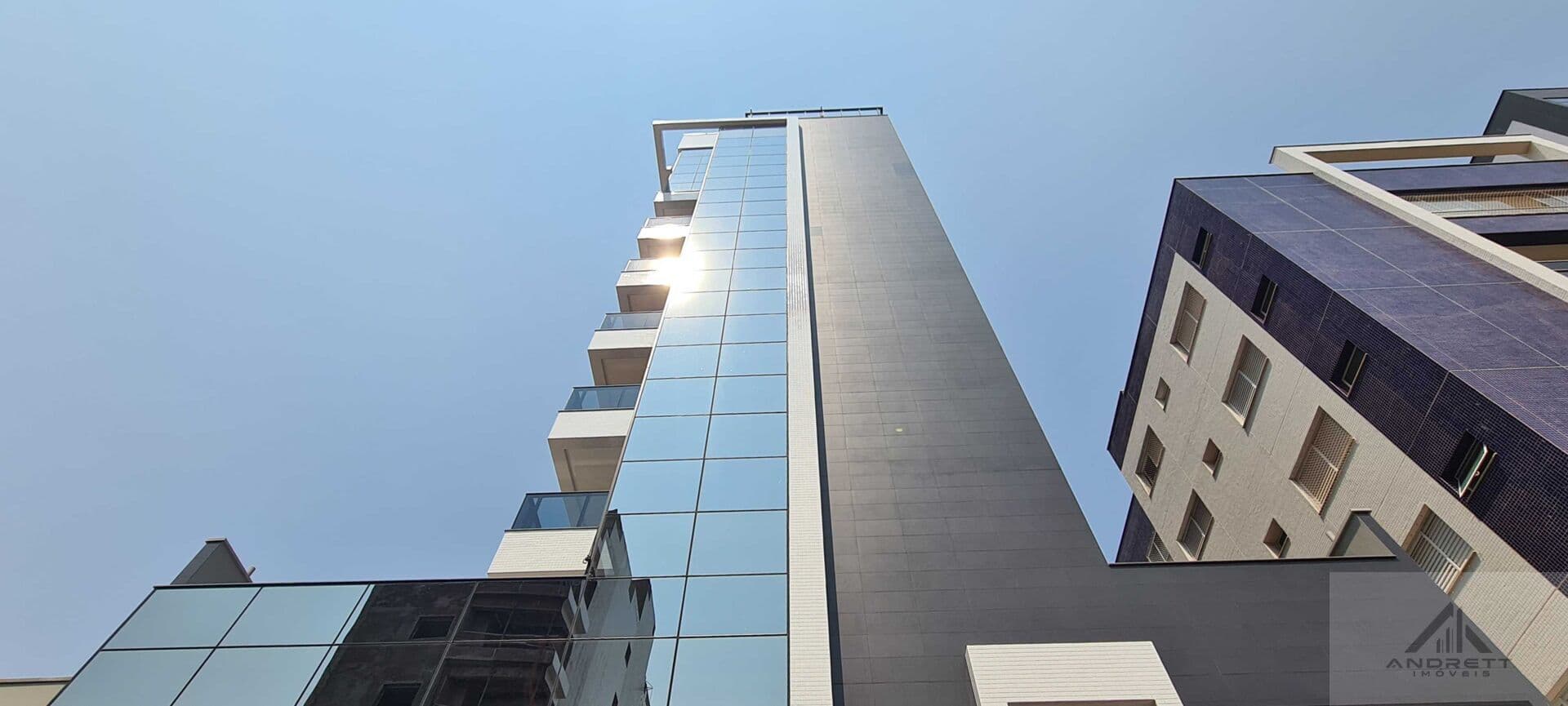 Apartamento Com área externa no bairro Centro, Patos de Minas/MG