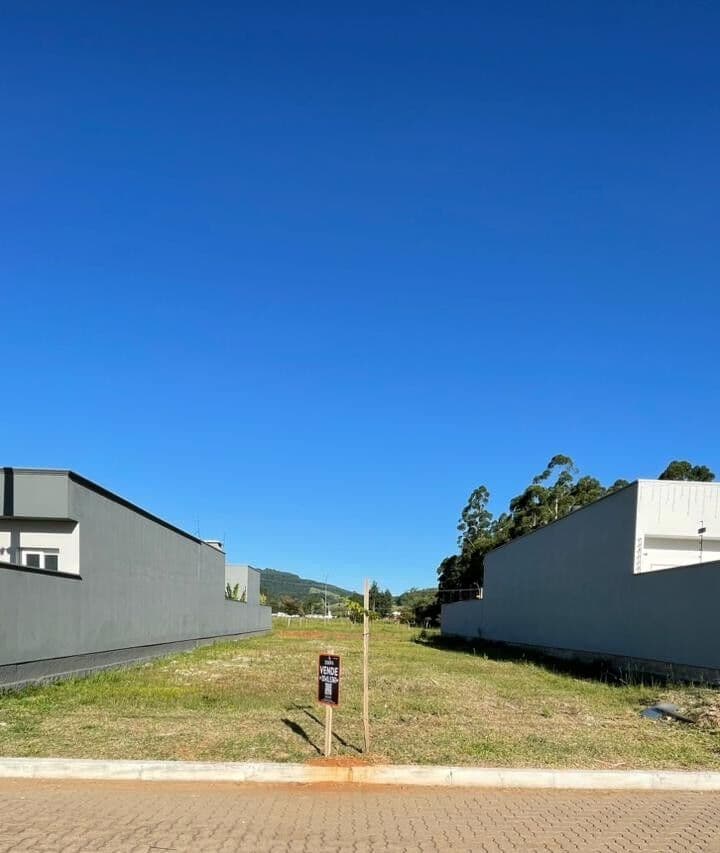 Terreno pronto para construir no Lot. Alles Blau-Igrejinha