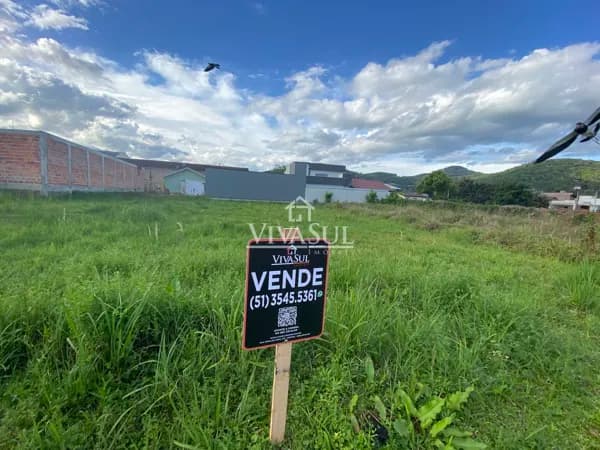 Terreno Central com 879,05 m² – Pronto para Construir