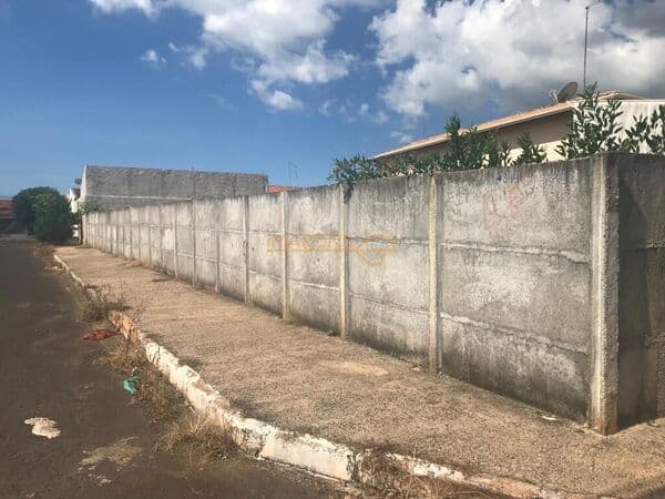 Lote/Terreno em Araguari - Paineiras