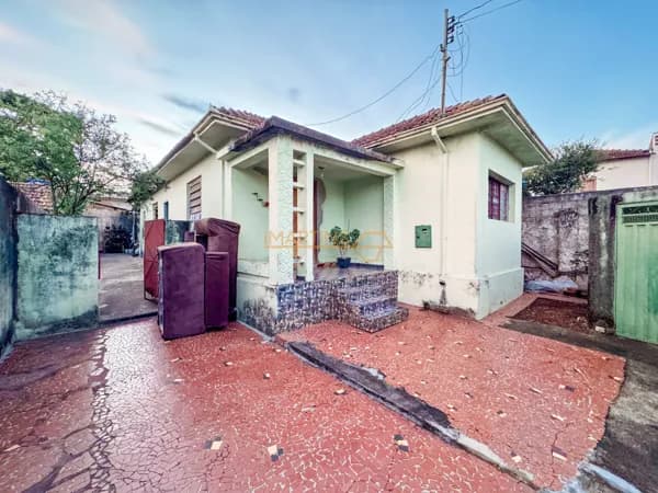 Casa em Araguari - Centro