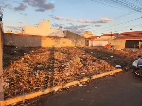 Lote/Terreno em Araguari - Cidade Nova