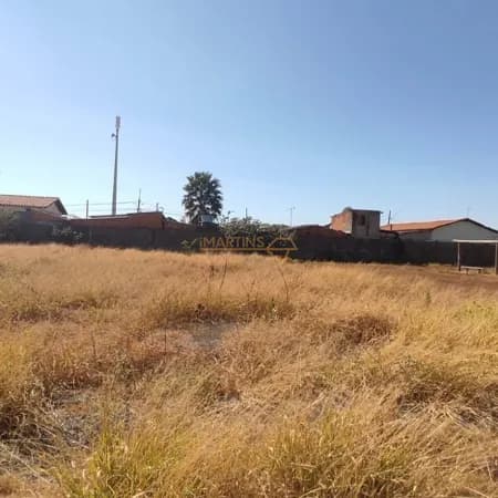 Lote/Terreno em Araguari - Jóquei Clube
