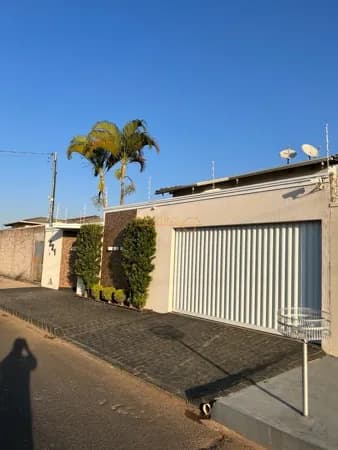 Casa em Araguari - Jóquei Clube
