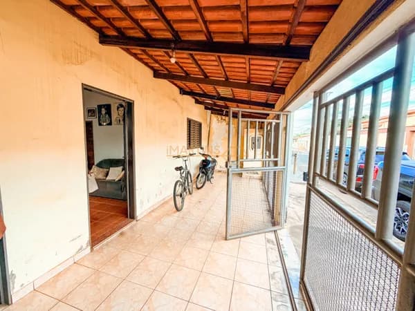 Casa em Araguari - Santa Terezinha