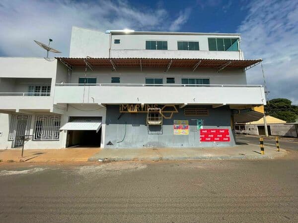 Prédio/Edifício Inteiro em Araguari - Ouro Verde