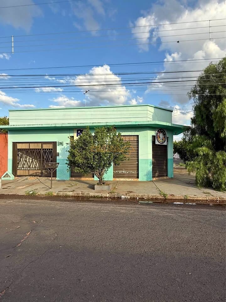 Casa em Araguari - Centro
