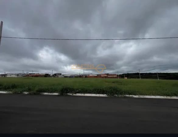 Lote á Venda