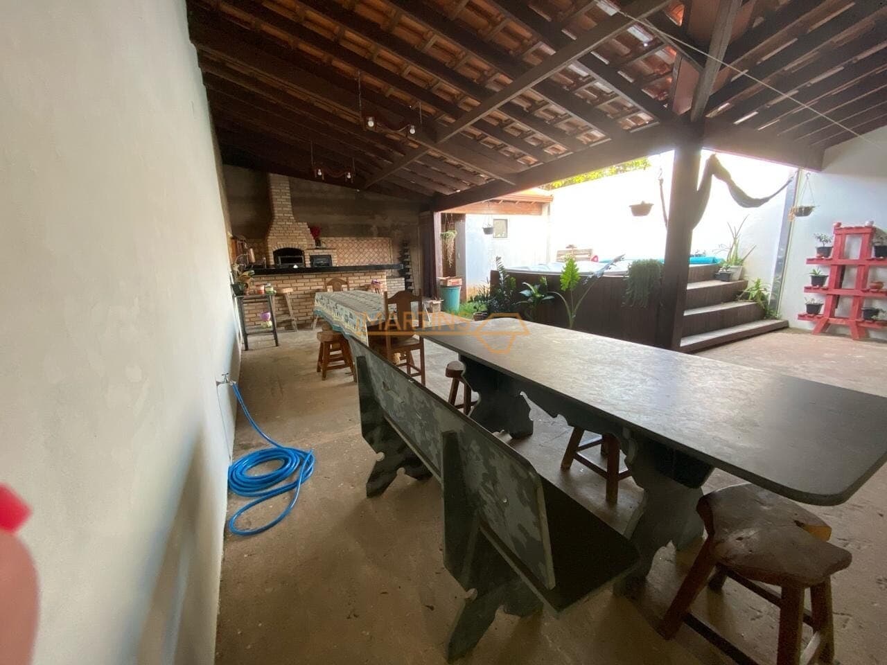 Casa em Araguari - Santiago