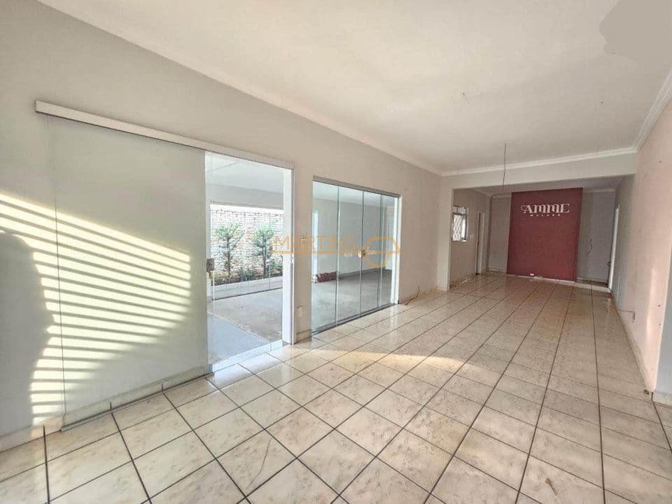 Casa em Araguari - Centro