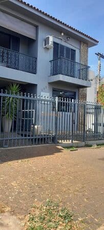 Casa em Araguari - Centro