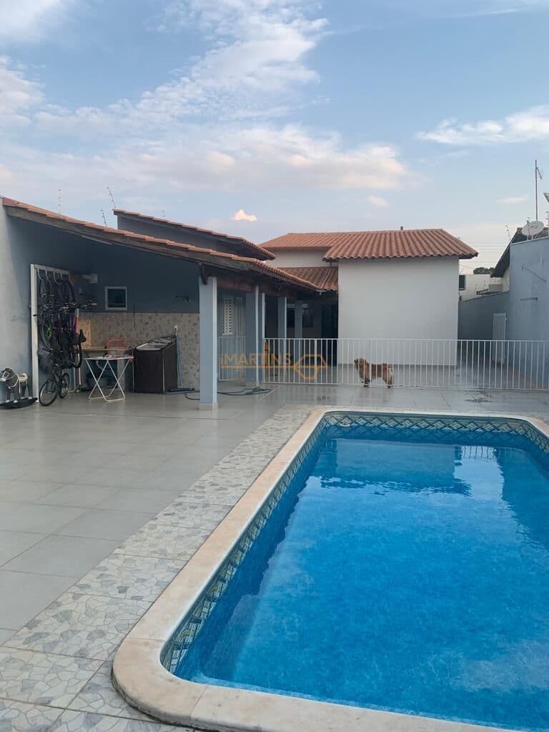 Casa em Araguari - Jóquei Clube