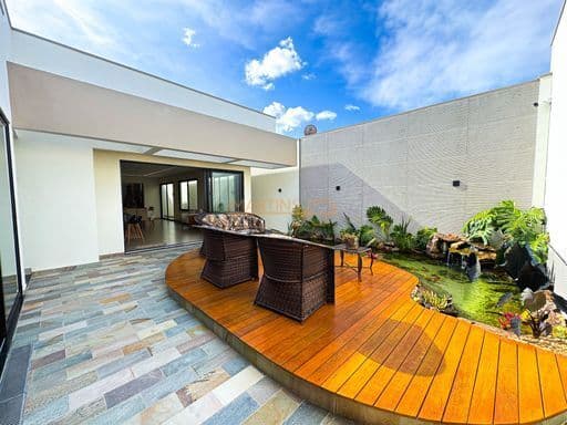 Casa em Araguari - Jóquei Clube