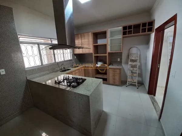 Linda Casa Alto Padrão em Miranda