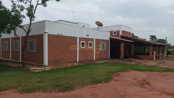 Área Residencial/Comercial á Venda