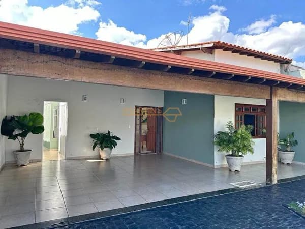 Casa em Araguari - Miranda