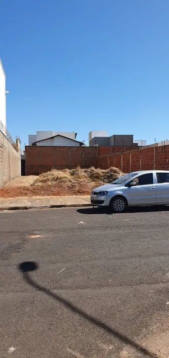 Lote/Terreno em Araguari - Centro