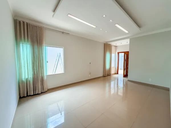 Casa Alto Padrão à venda em Araguari/MG