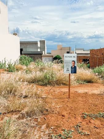 Lote/Terreno em Araguari - Milenium