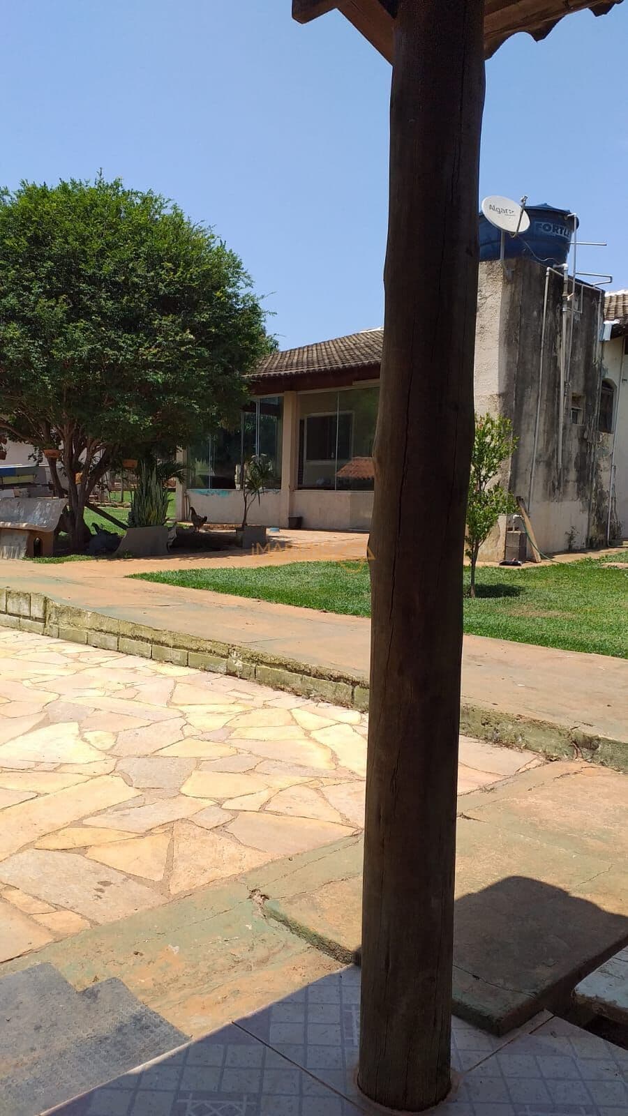 PARAÍSO À VENDA! 🏠🌳