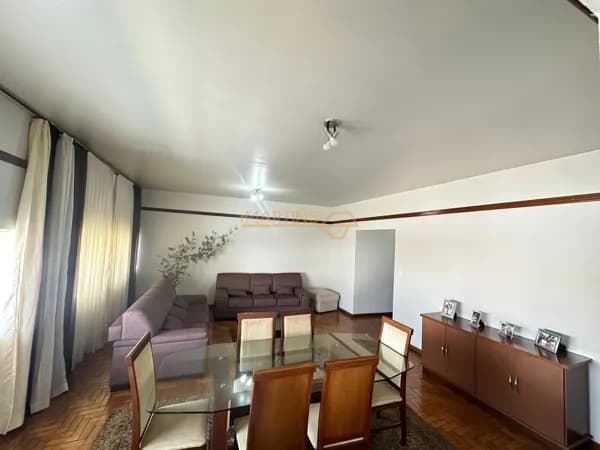 Casa em Araguari - Centro