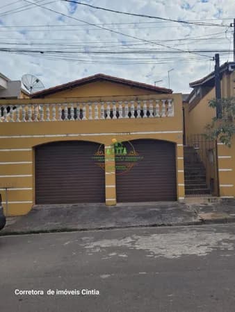 Casa proximo ao centro da cidade ótima localização
