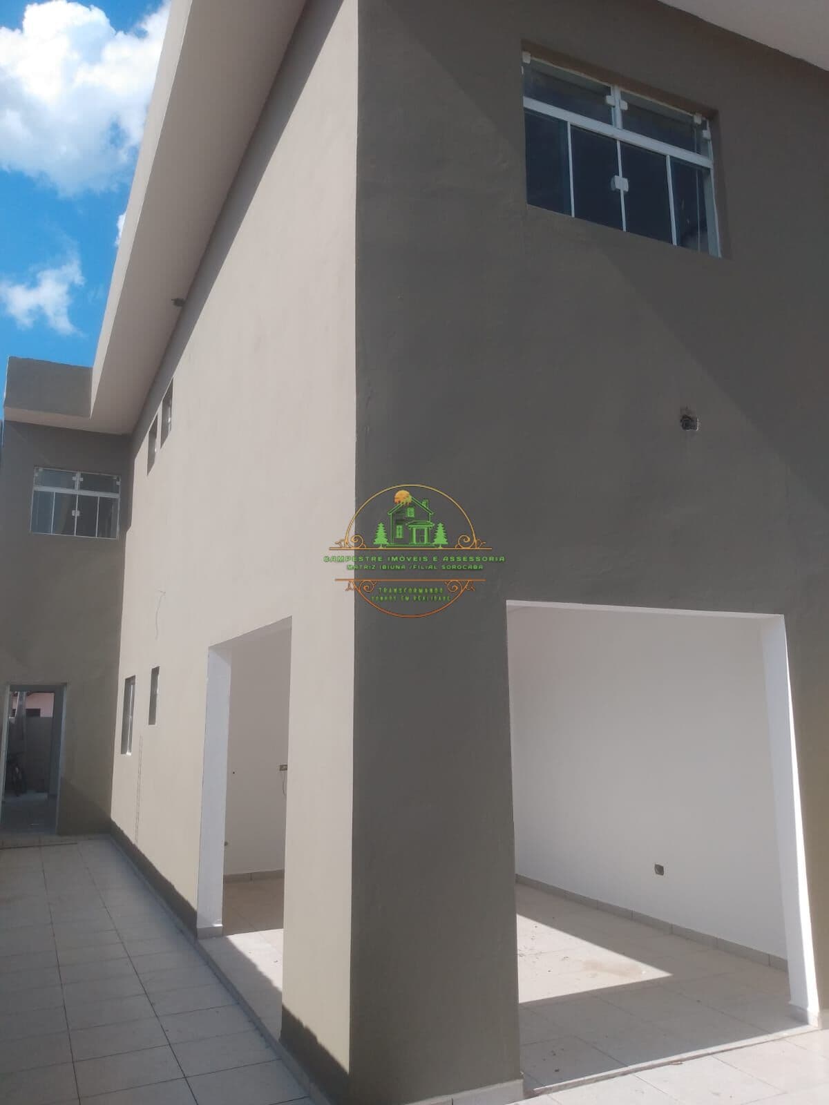 Casa Sobrado próximo ao centro comercial da cidade