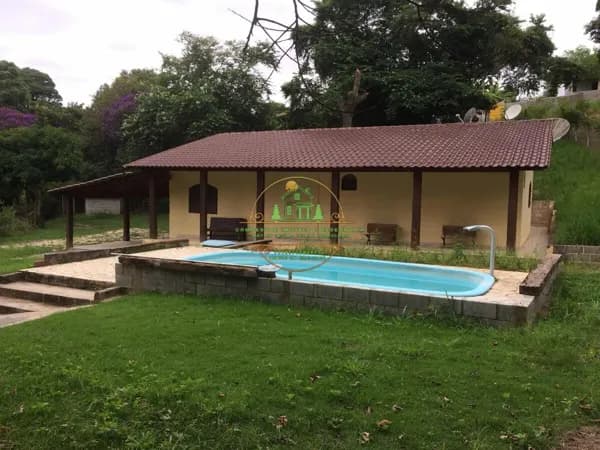 Chácara de 9.000m² na cidade de Piedade/ SP
