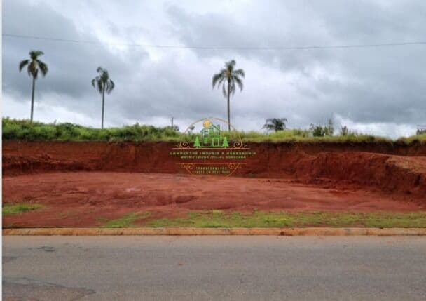 Terreno plano e limpo proximo ao centro da cidade de Ibiúna SP