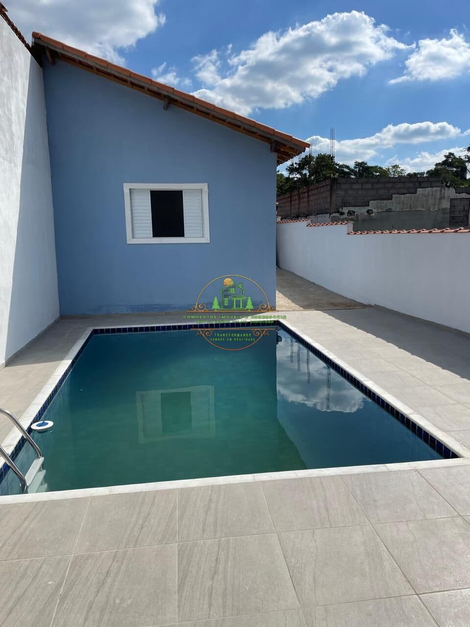 Linda e aconchegante casa de campo com lago na cidade de Ibiúna SP