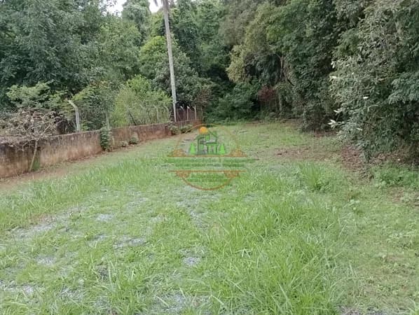 Terreno de 1.230m² com escritura