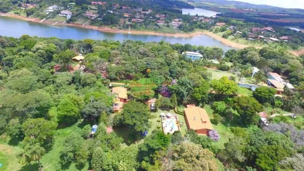 Chácara com 2 casas a apenas 100 metros do corpo da represa