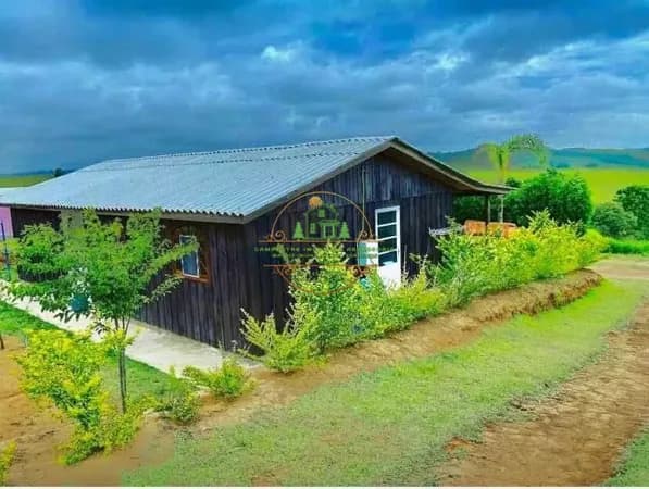 Chácara de 2.100m² estilo rústico na cidade de Piedade SP