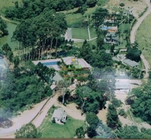 Chácara de 7.662m² com 6 suítes pista de boliche e lago
