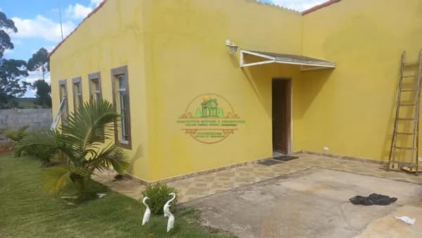 Chácara com suíte e salão de jogos