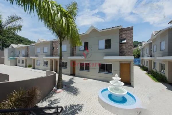 Casa em Condomínio na Cantareira
