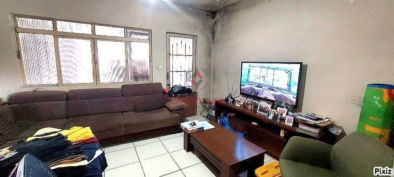 Terreno com 3 casas na Freguesia do Ò