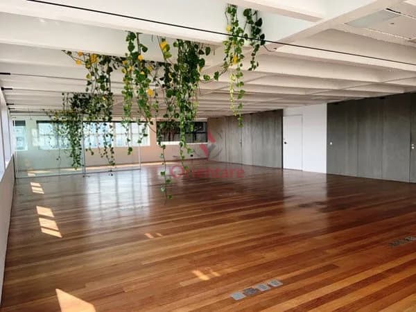 Conjuntos comerciais em Pinheiros