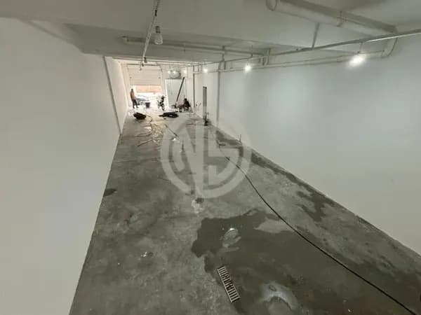 Prédio Comercial em Várzea de Baixo, São Paulo/SP