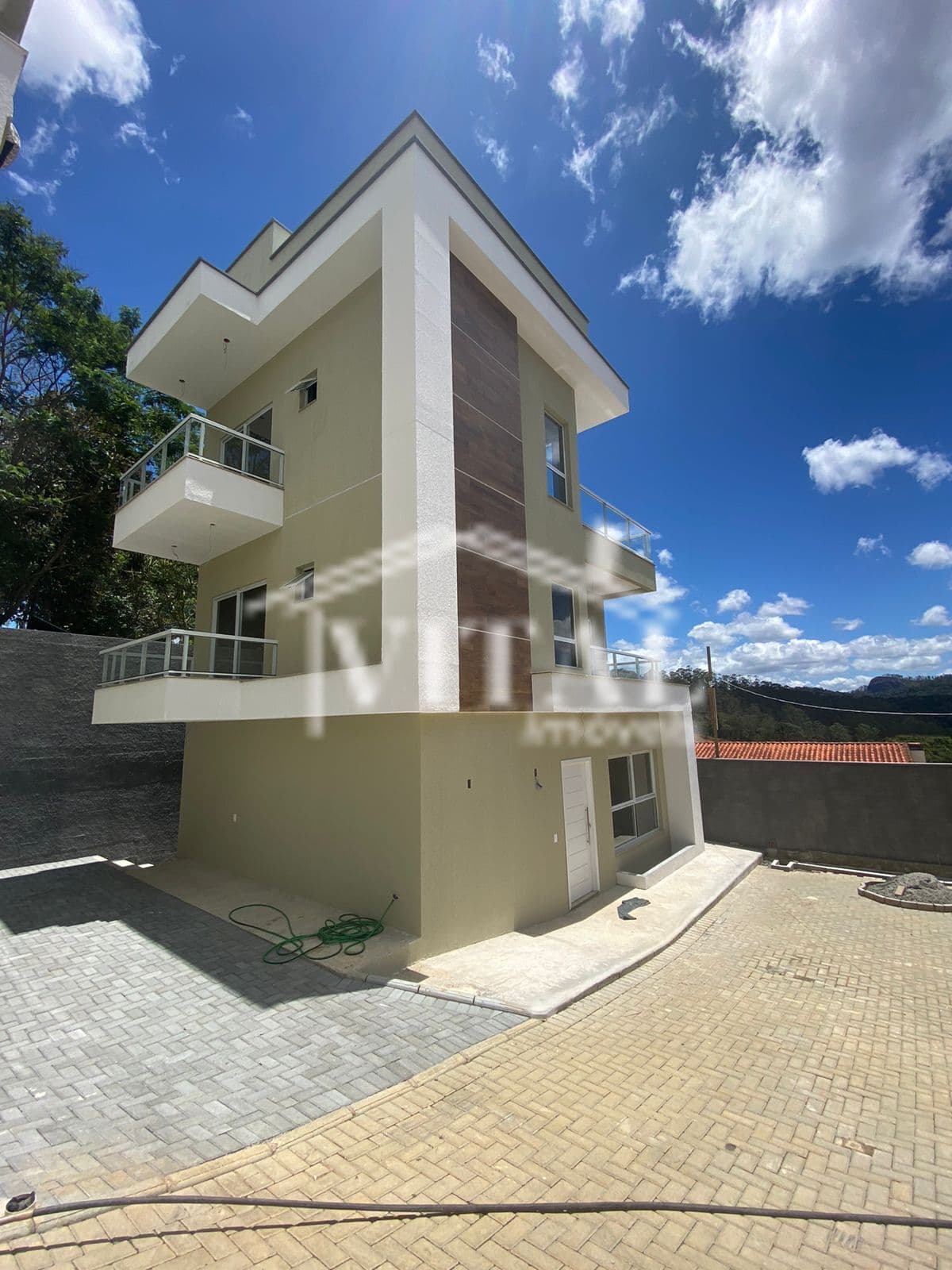 Casa Nova em Condomínio fechado